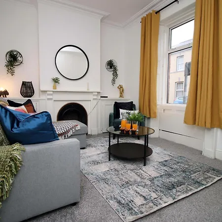 Spacious 4 Bedroom House - Moira Lodge By Ty Sa Cardiff Exterior photo
