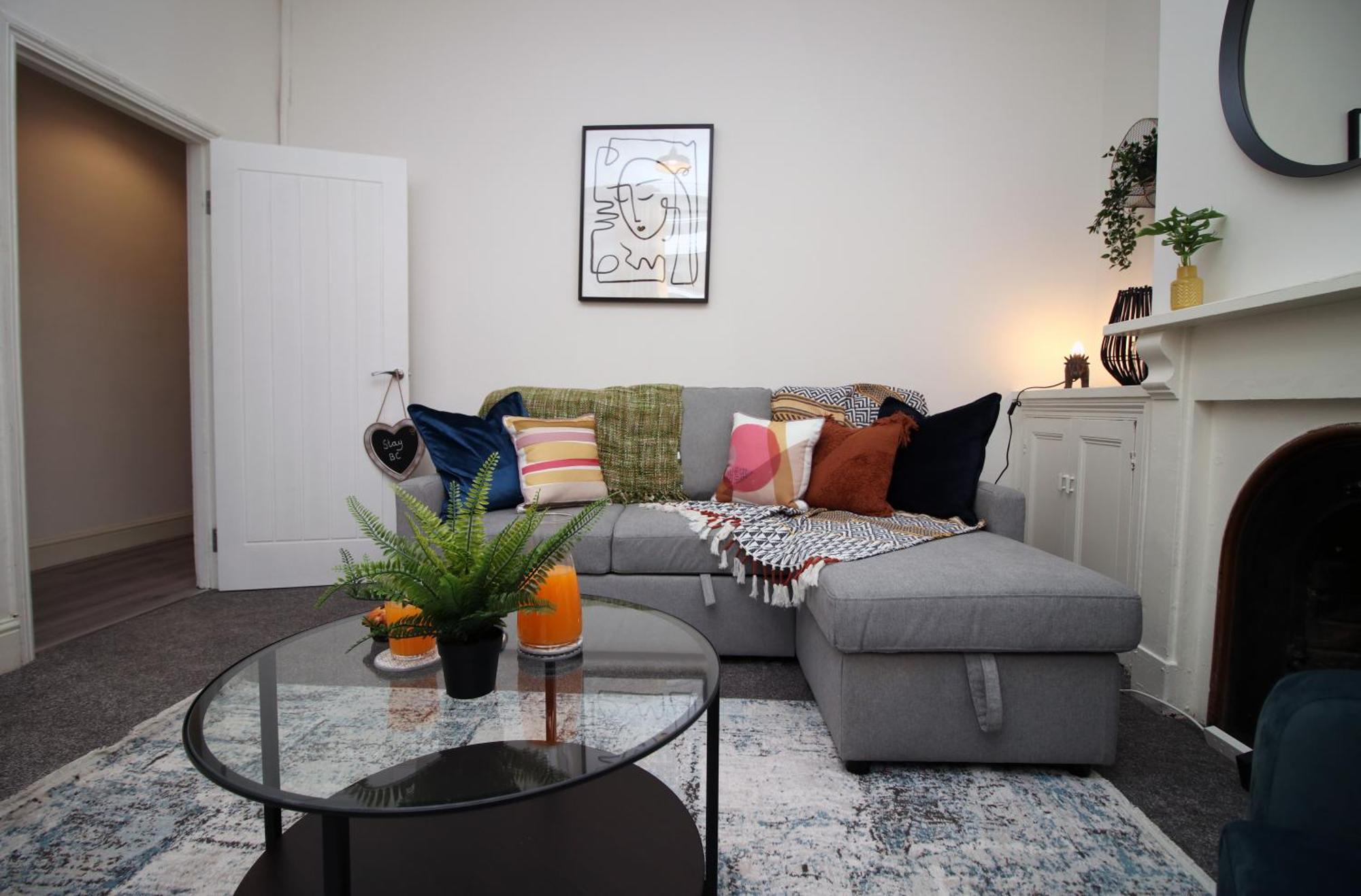 Apartment Spacious 4 Bedroom House - Moira By Ty Sa