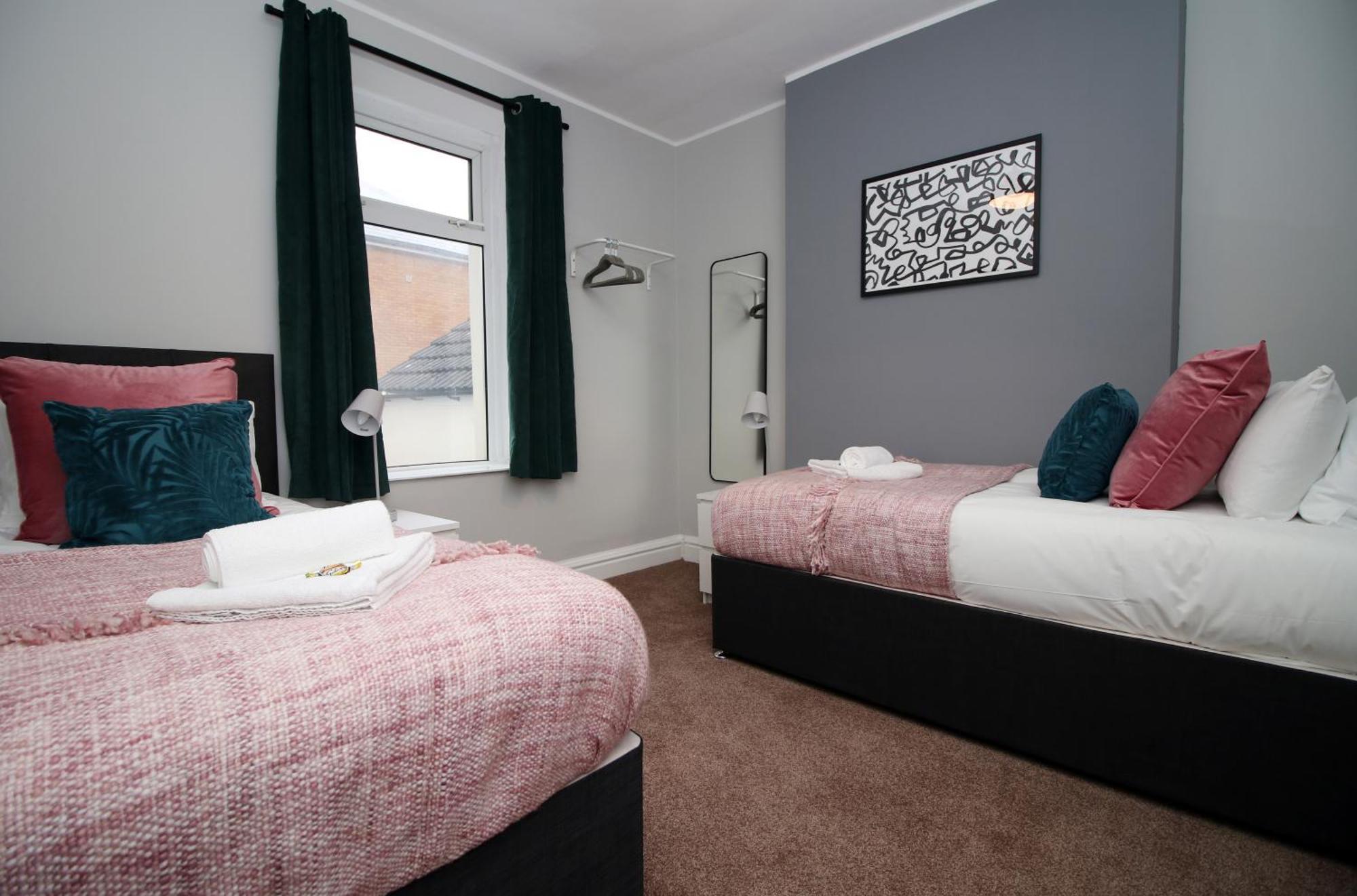 Apartment Spacious 4 Bedroom House - Moira By Ty Sa